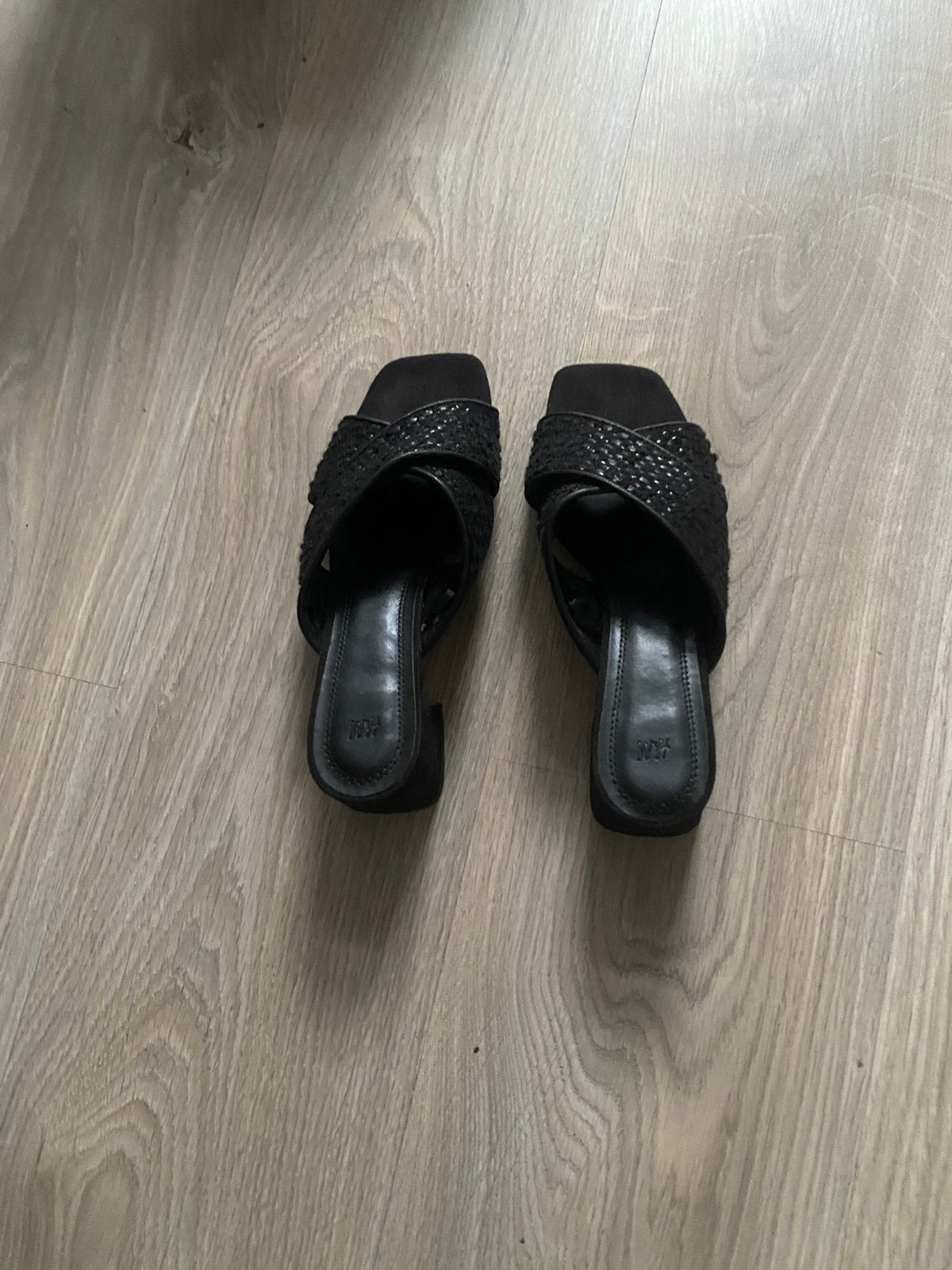 Leuk zomerschoentje maat 36 zwart, Ophalen, Zo goed als nieuw, Schoenen met lage hakken