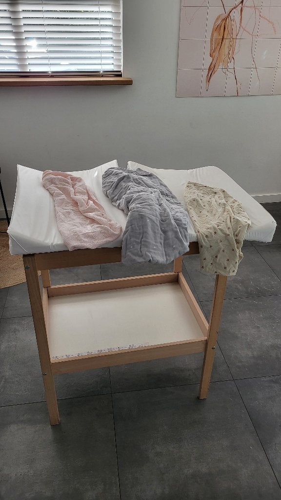 Ikea commode met 2 aankleedkussens, Ophalen, Gebruikt, 50 tot 70 cm, 75 tot 100 cm