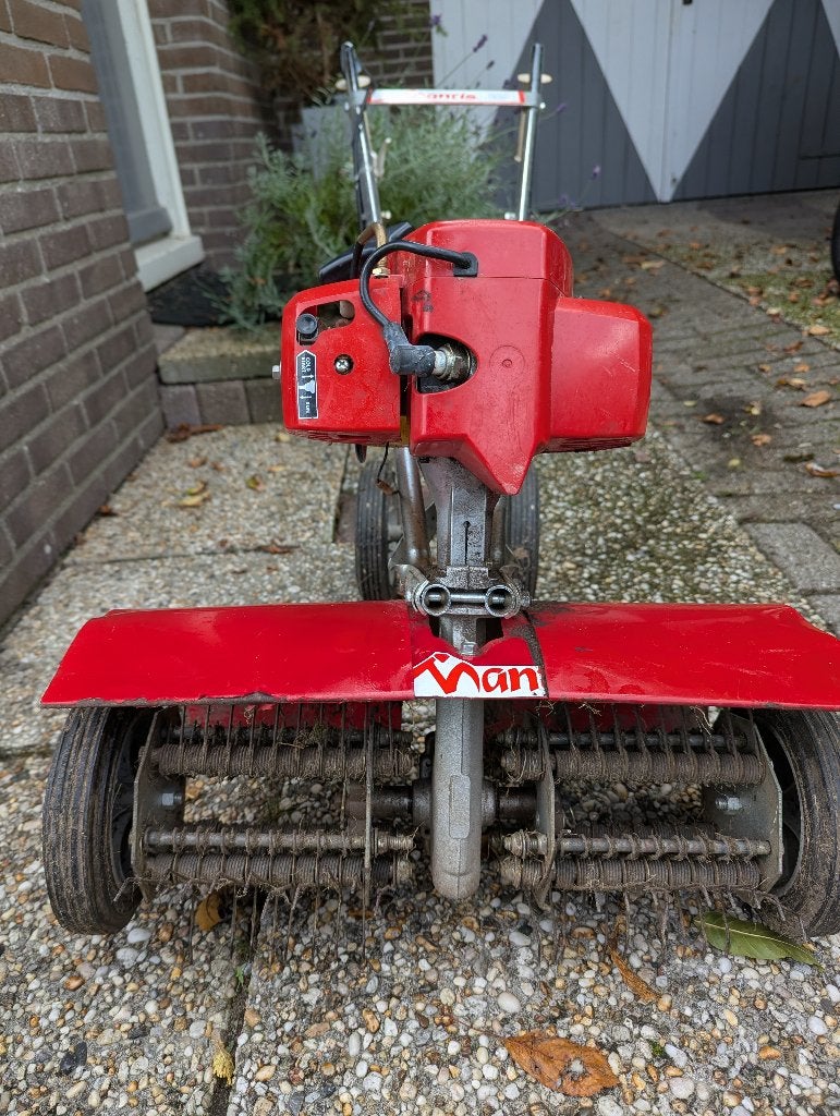 Mantis Tiller/Cultivator met accessoires, Ophalen, Gebruikt, Benzine, Mantis