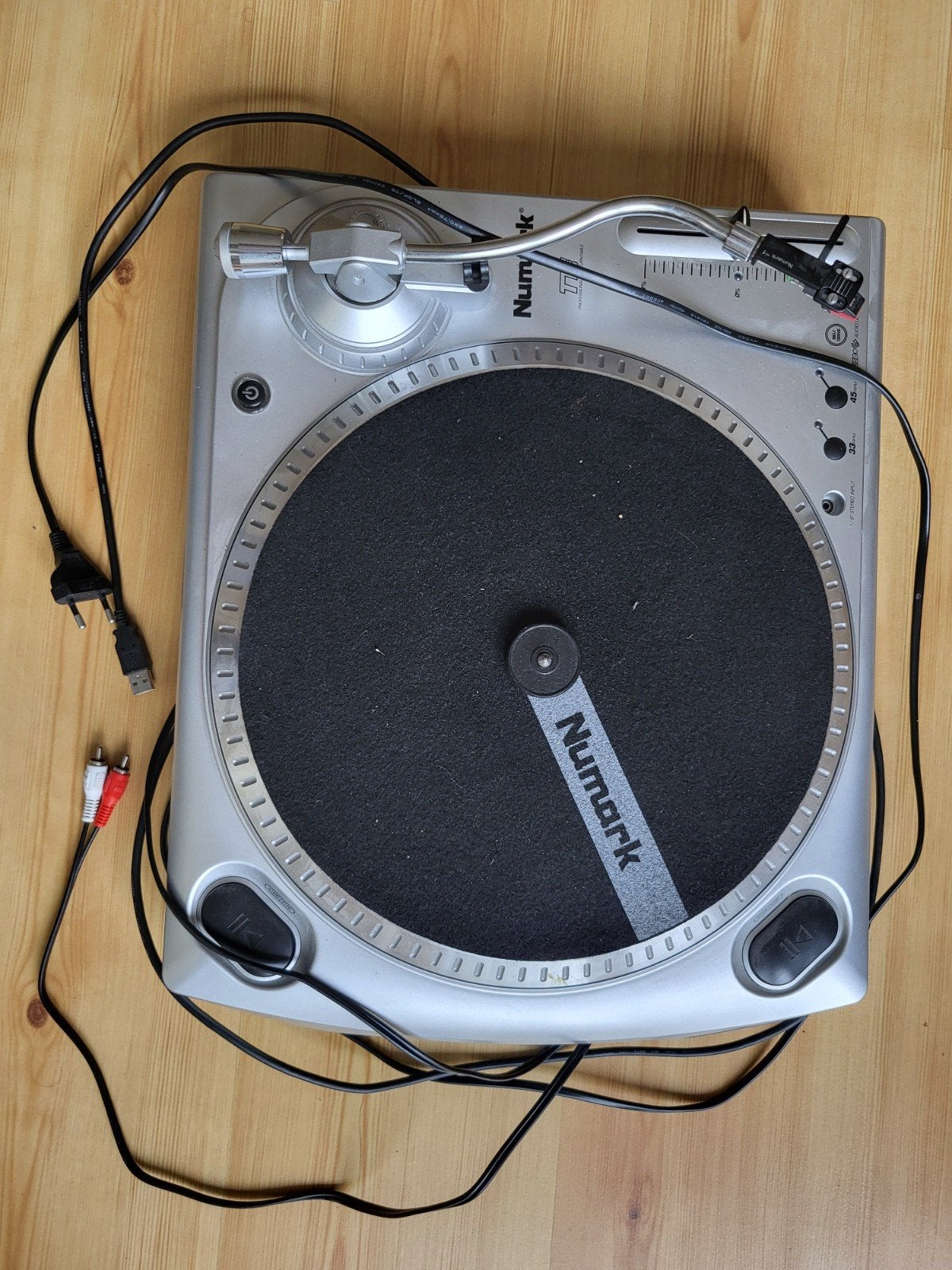 Numark TT1520 DJ Platenspeler met USB-aansluiting