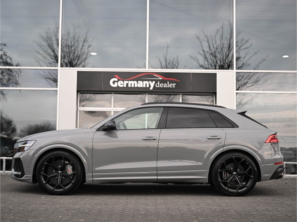 Audi RSQ8 4.0 TFSI 600PK quattro Akrapovič Nardo Ceramic 2x, Auto's, Audi, Gebruikt, Met garantie (alle), 600 pk, Leder