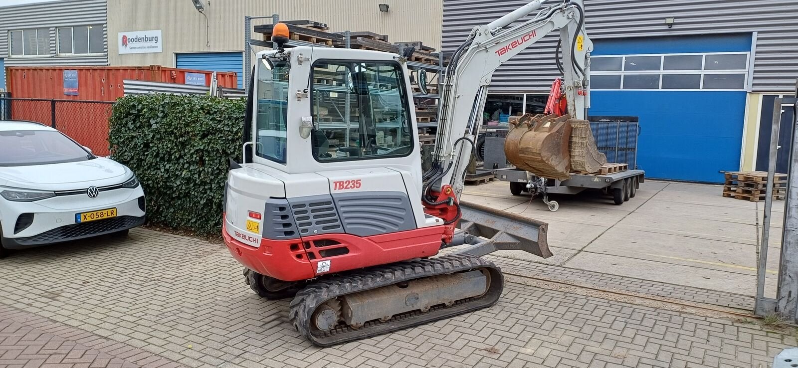 Takeuchi TB235 mini excavator, Graafmachine