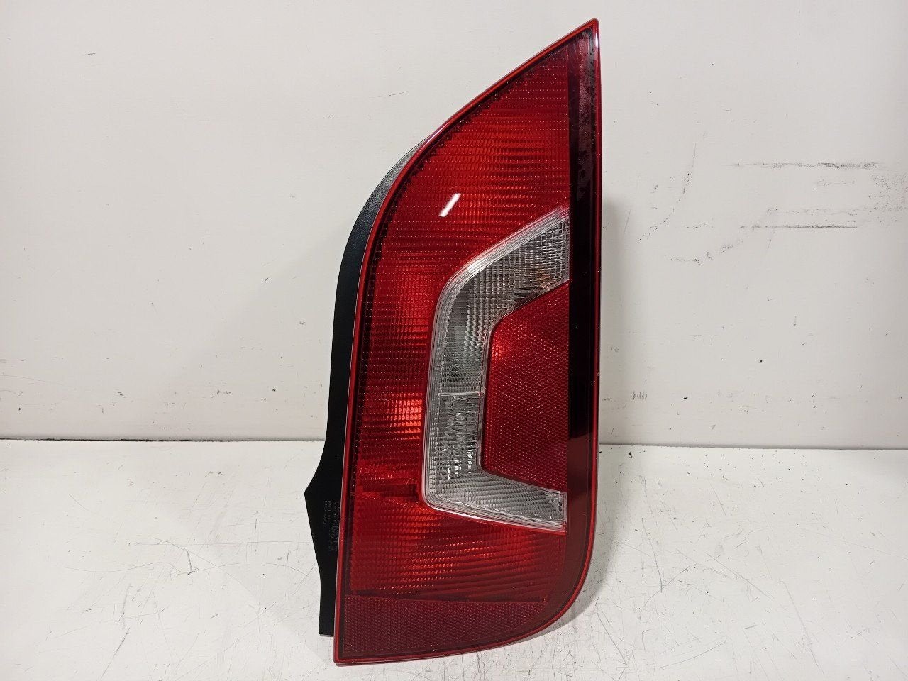 Achterlicht carrosserie rechts Volkswagen Up, Onderdelen@venauto.nl, Van der Ven Autorecycling B.V., Gebruikt, Ettenseweg 76, 4706 PB Roosendaal, The Netherlands