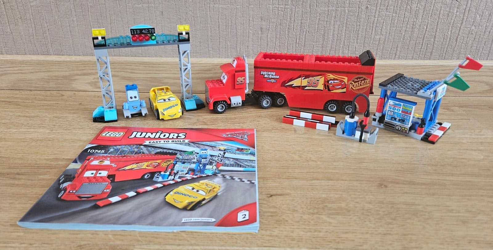 LEGO JUNIORS CARS 9 SETS, Ophalen of Verzenden, Zo goed als nieuw, Complete set, Lego