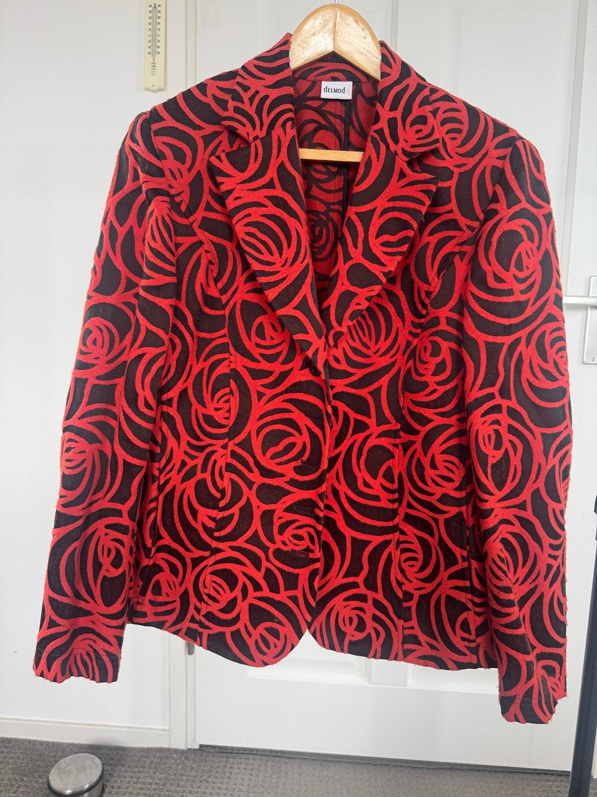 * als nieuw * Delmod Jasje wol met rozenprint - Maat 40 (M), Maat 38/40 (M), Ophalen of Verzenden, Zo goed als nieuw, Jasje