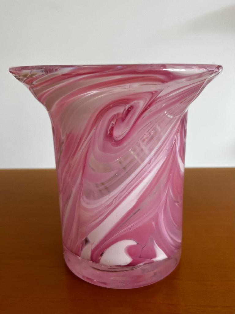 Vintage Murano glazen vaas met roze swirl, Overige kleuren, Ophalen of Verzenden, Minder dan 50 cm, Glas