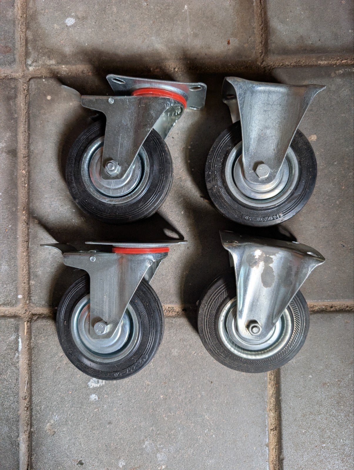 Set van 4 zwenkwielen en bokwielen, 10,5x8 cm, hoogte 15 cm, Ophalen, Gebruikt