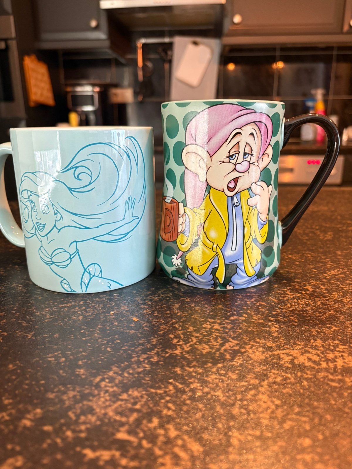 Disney mokken, Ophalen of Verzenden, Zo goed als nieuw, Overige stijlen, Kop(pen) en/of Schotel(s)