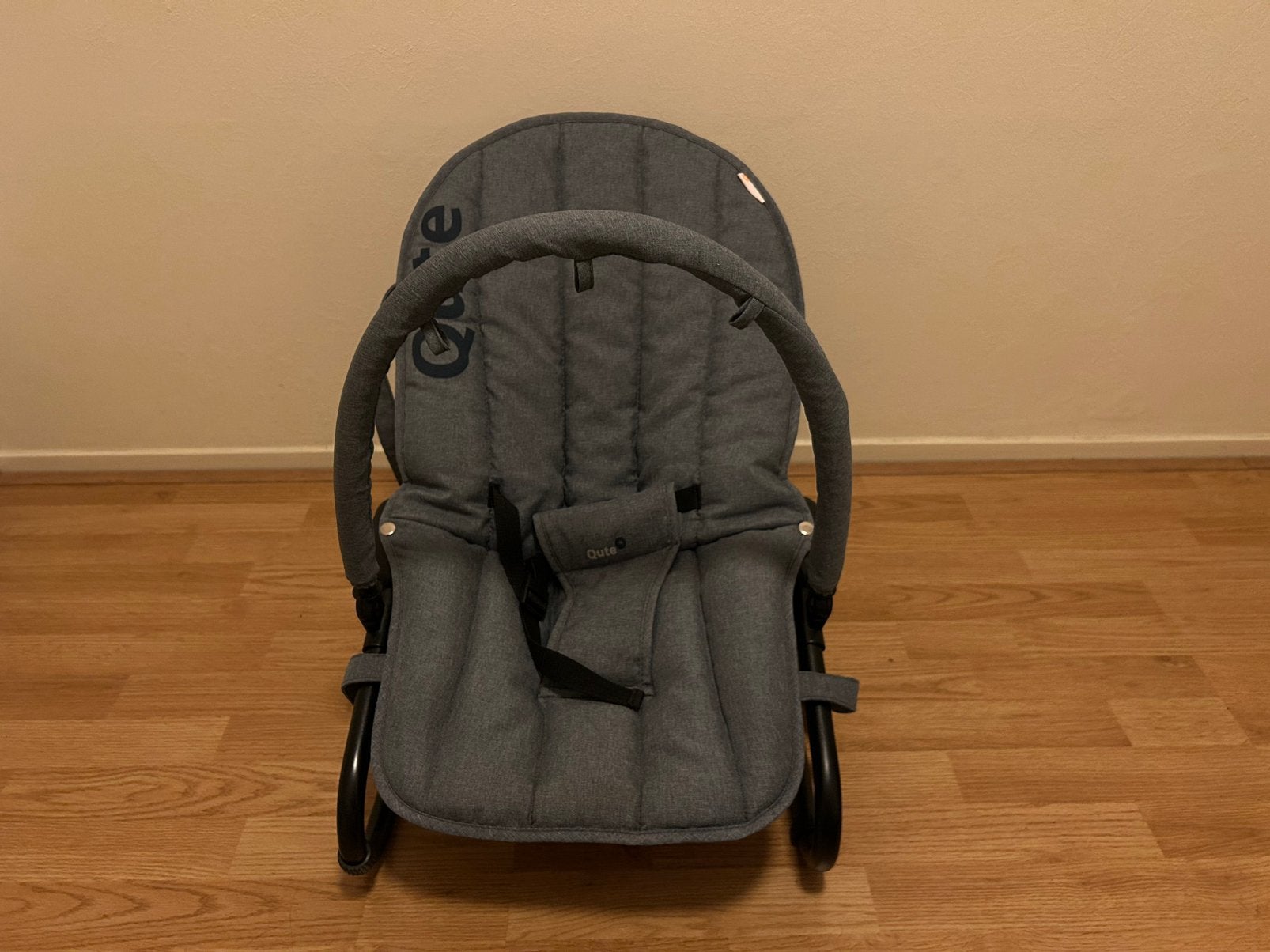 Qute Q-Bouncer wipstoel grijs – zeer nette staat, Kinderen en Baby's, Ophalen of Verzenden, Zo goed als nieuw, Verstelbaar