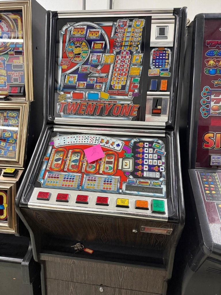 Twentyone Gokautomaat, Euro, Ophalen, Gebruikt, Met sleutels