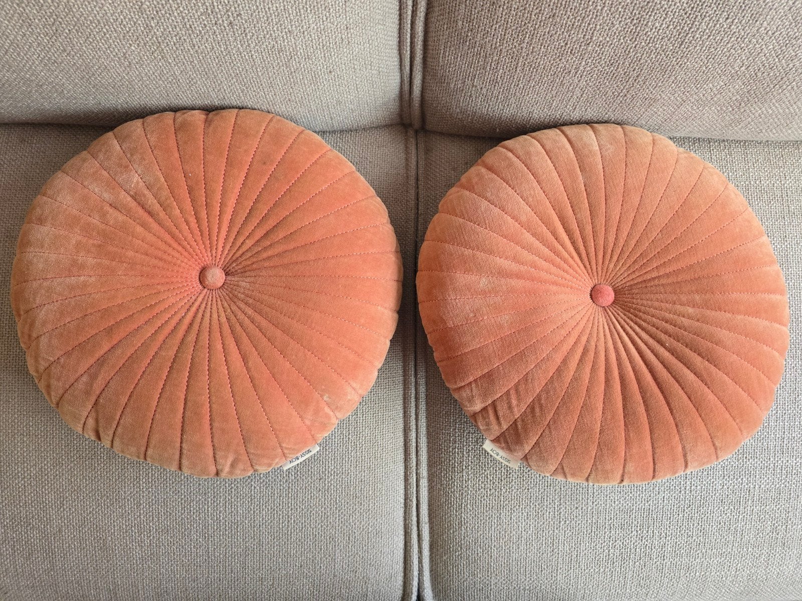 Set van 2 ronde sierkussens van Sissy-boy, Huis en Inrichting, Overige merken, Gebruikt, Meerkleurig, Inclusief binnenkussen