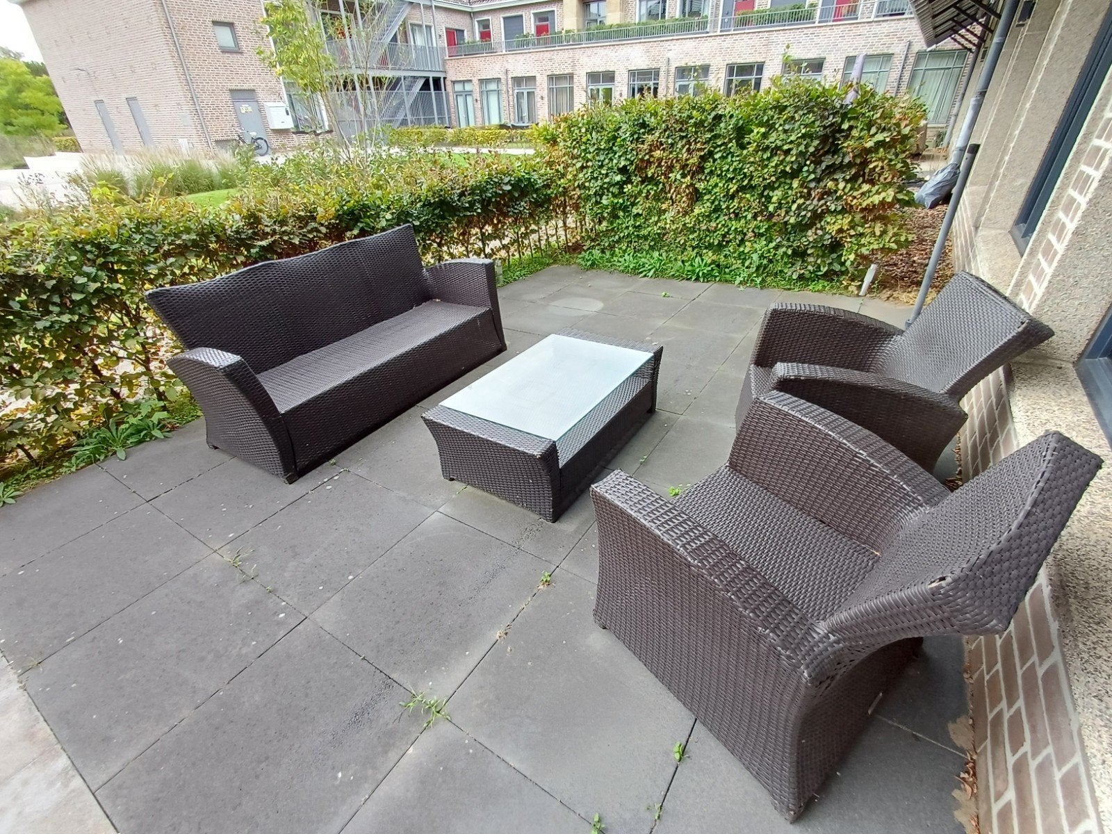 Gratis oude tuinset - met goede nieuwe kussens, Tuin en Terras, Ophalen, 5 zitplaatsen, Kunststof, Gebruikt