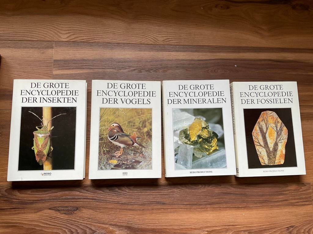 De Grote Encyclopedie der Insekten, Vogels, Mineralen en Fos, Boeken, Ophalen, Complete serie, Zo goed als nieuw, Dieren