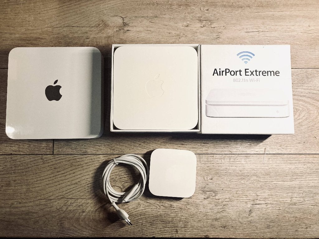 Apple A1409 Time Capsule,  Airports A1392, A1354, Ophalen of Verzenden, Gebruikt, Router, Apple