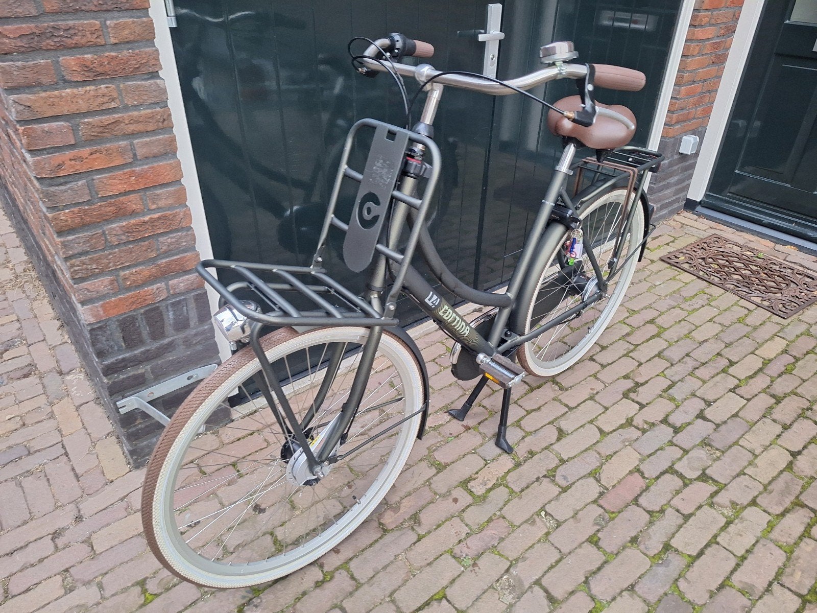 Cortina U4 N7 28 inch, Fietsen en Brommers, Fietsen | Dames | Damesfietsen, Versnellingen, 56 cm of meer, Zo goed als nieuw, Trommelrem