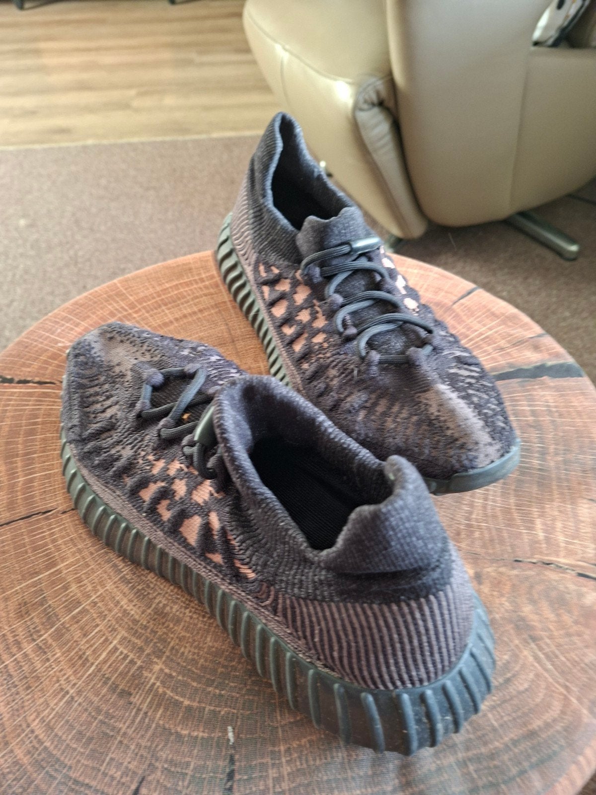 Adidas Yeezy Boost 350 V2 Zyon - Maat 43, Kleding | Heren, Ophalen of Verzenden, Zo goed als nieuw, Zwart