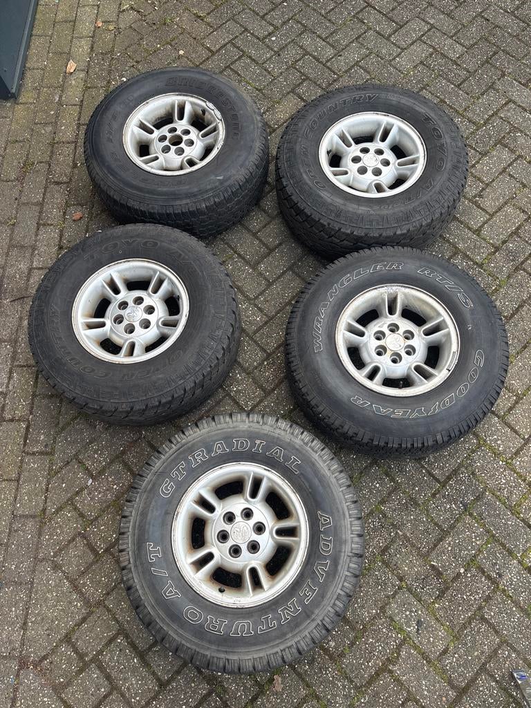 5 Velgen Dodge Durango/Dakota 15 inch, Ophalen, Gebruikt, 15 inch, Banden en Velgen