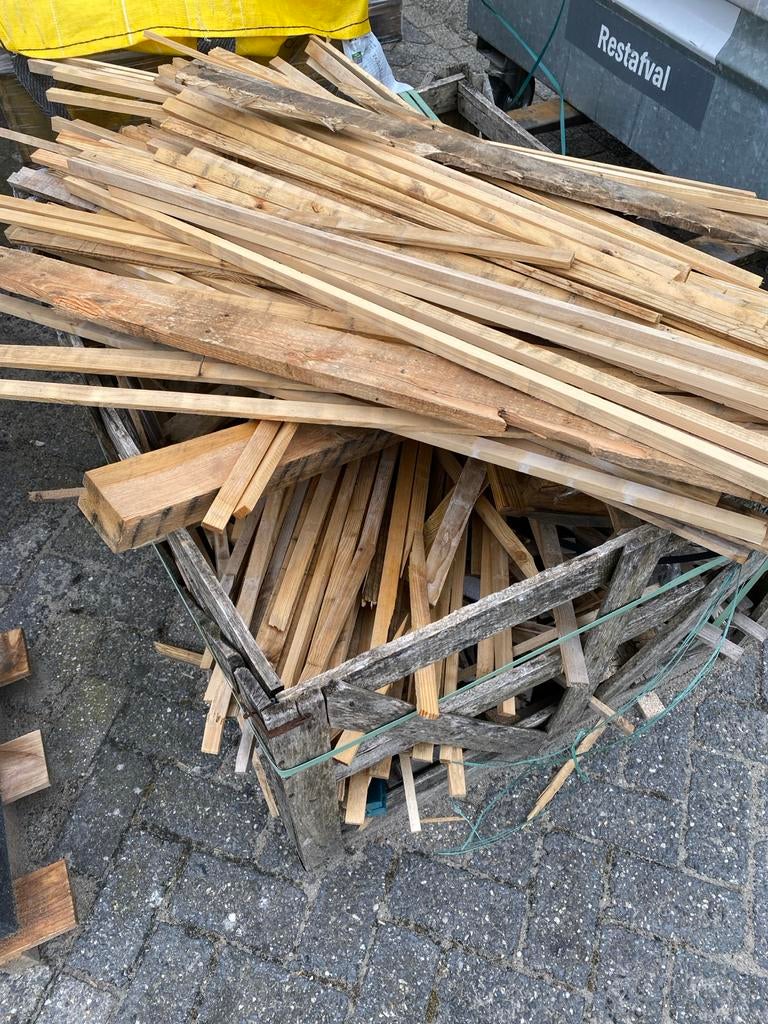 Gebruikte/kapotte pallets en kratten (brandhout), Tuin en Terras, Haardhout, Minder dan 3 m³, Ophalen