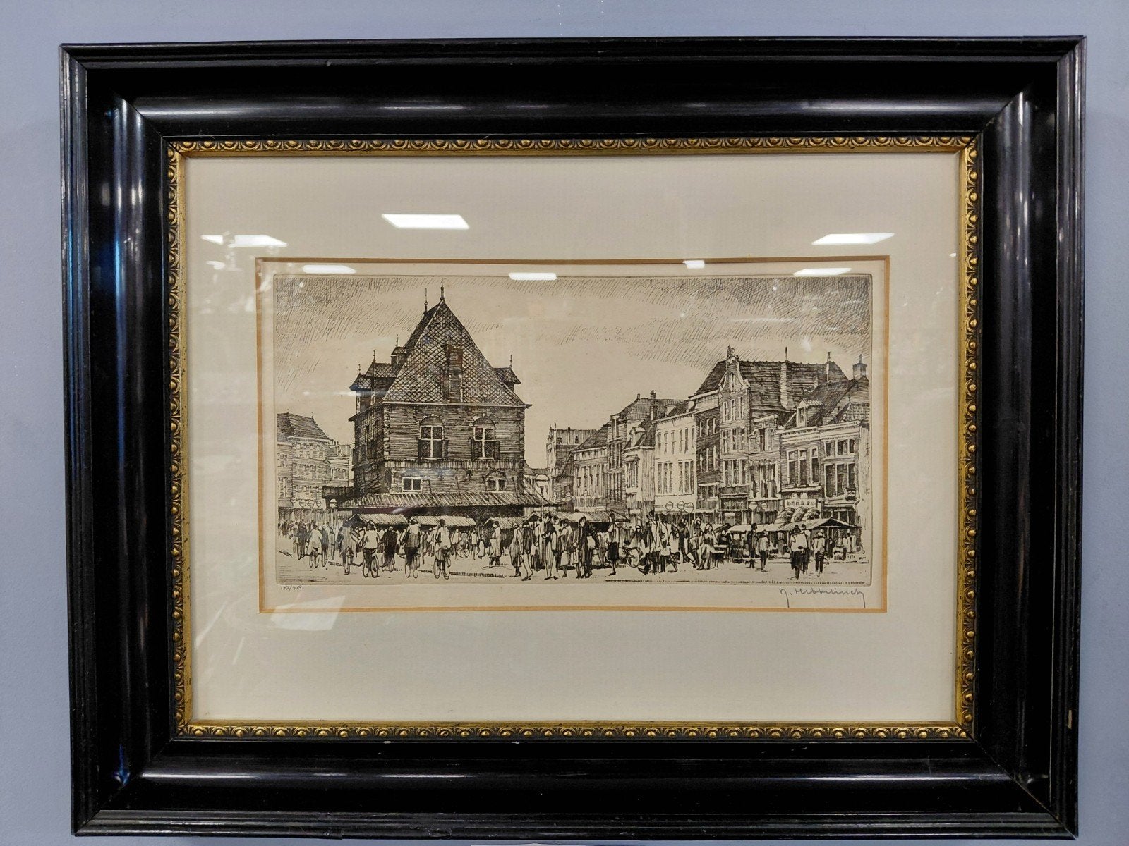 Leeuwarden - Gesigneerde ets van H. Hubbers: levendig stadsg, Antiek en Kunst, Ophalen of Verzenden, 1950 - 1999, Ets, Genummerd