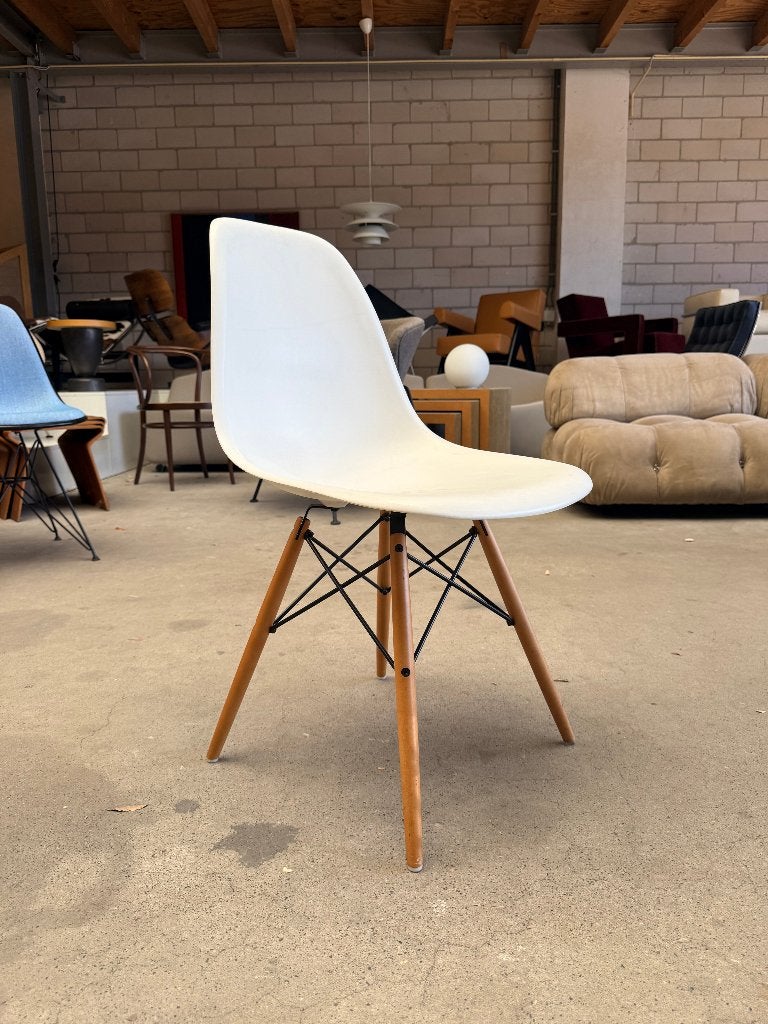 Vitra Eames DSW chair, Huis en Inrichting, Stoelen, Ophalen, Gebruikt, Hout, Wit