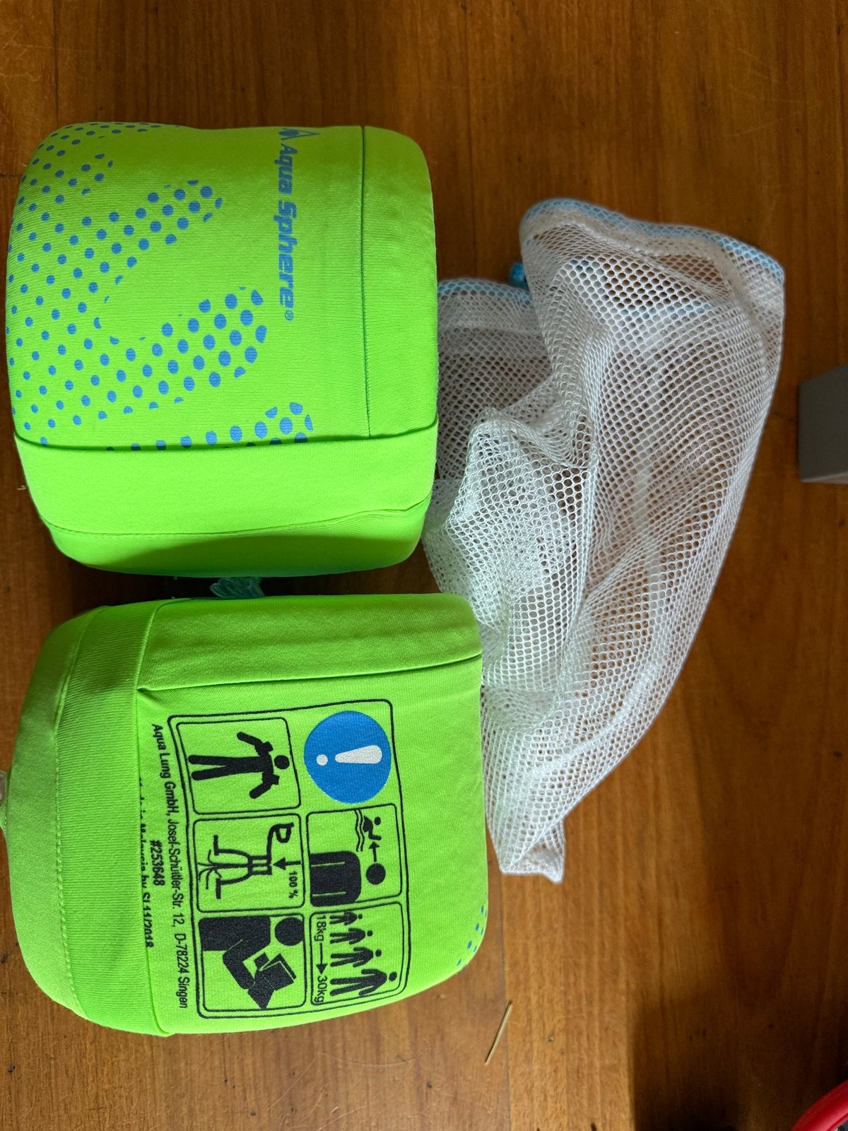 Aqua Sphere zwembandjes voor kinderen (15-30 kg), Ophalen of Verzenden, Zo goed als nieuw