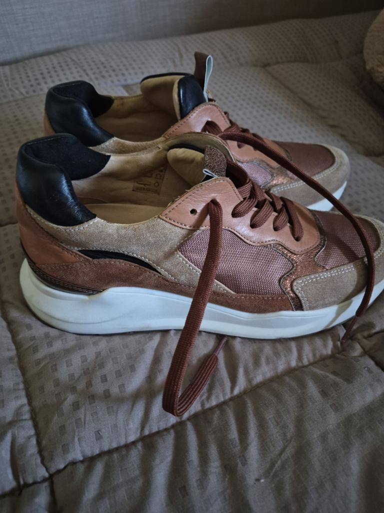 Hele gave Stefano Lauran sneakers, Kleding | Dames, Schoenen, Ophalen of Verzenden