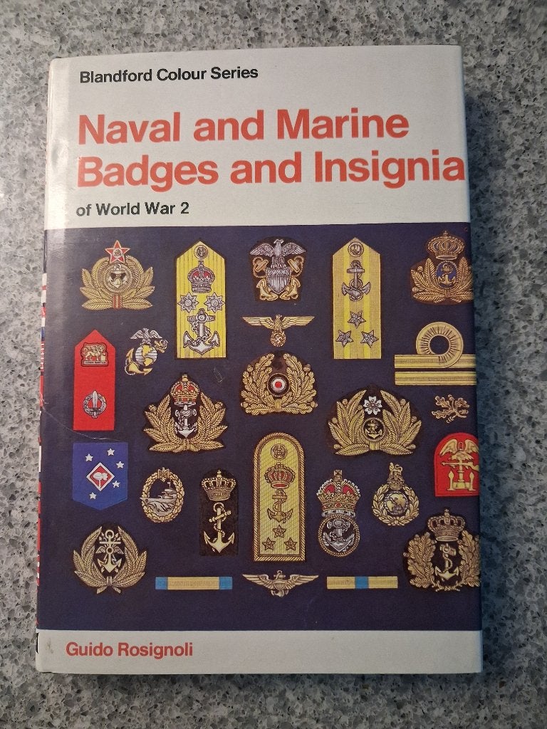 Naval and Marine Badges and insignias WO 2, Ophalen of Verzenden, Marine, Overige gebieden, Boek of Tijdschrift