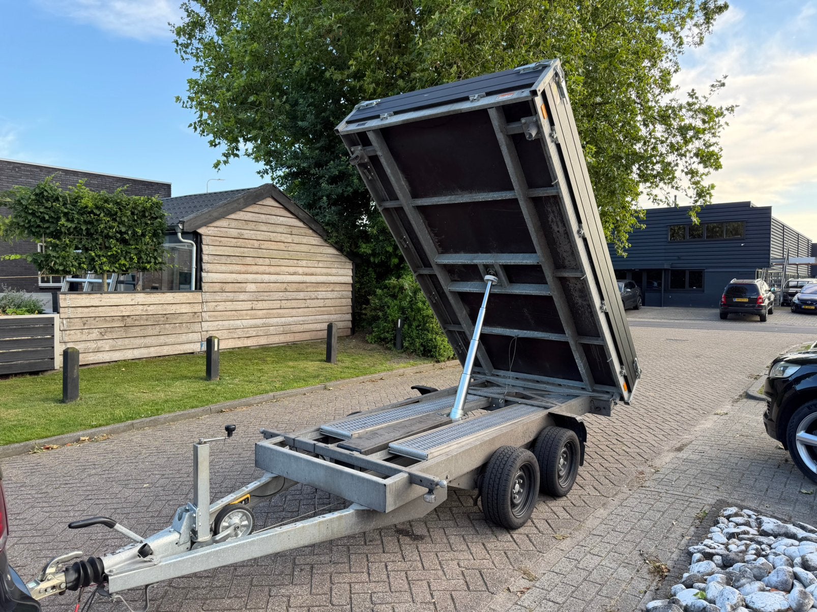 Saris tandemasser kipper 3 zijdige kipper kiepaanhanger 2024, Ophalen, Zo goed als nieuw