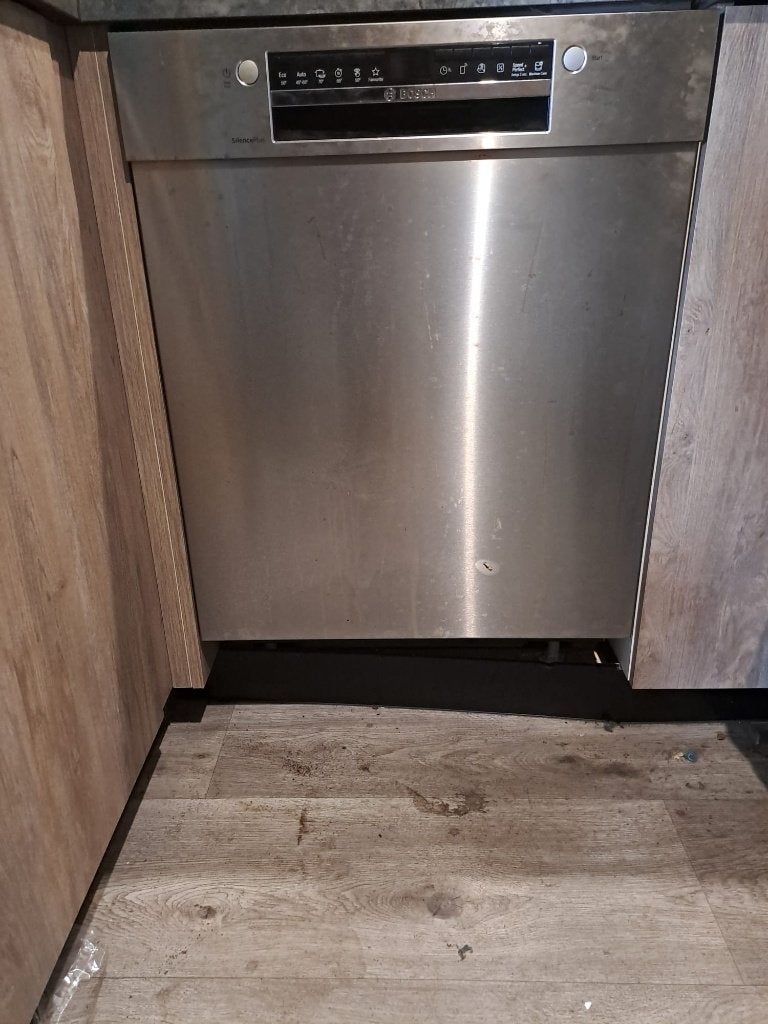 Bosch vaatwasser, onderbouw, Ophalen, Minder dan 85 cm, Minder dan 10 liter, Zo goed als nieuw