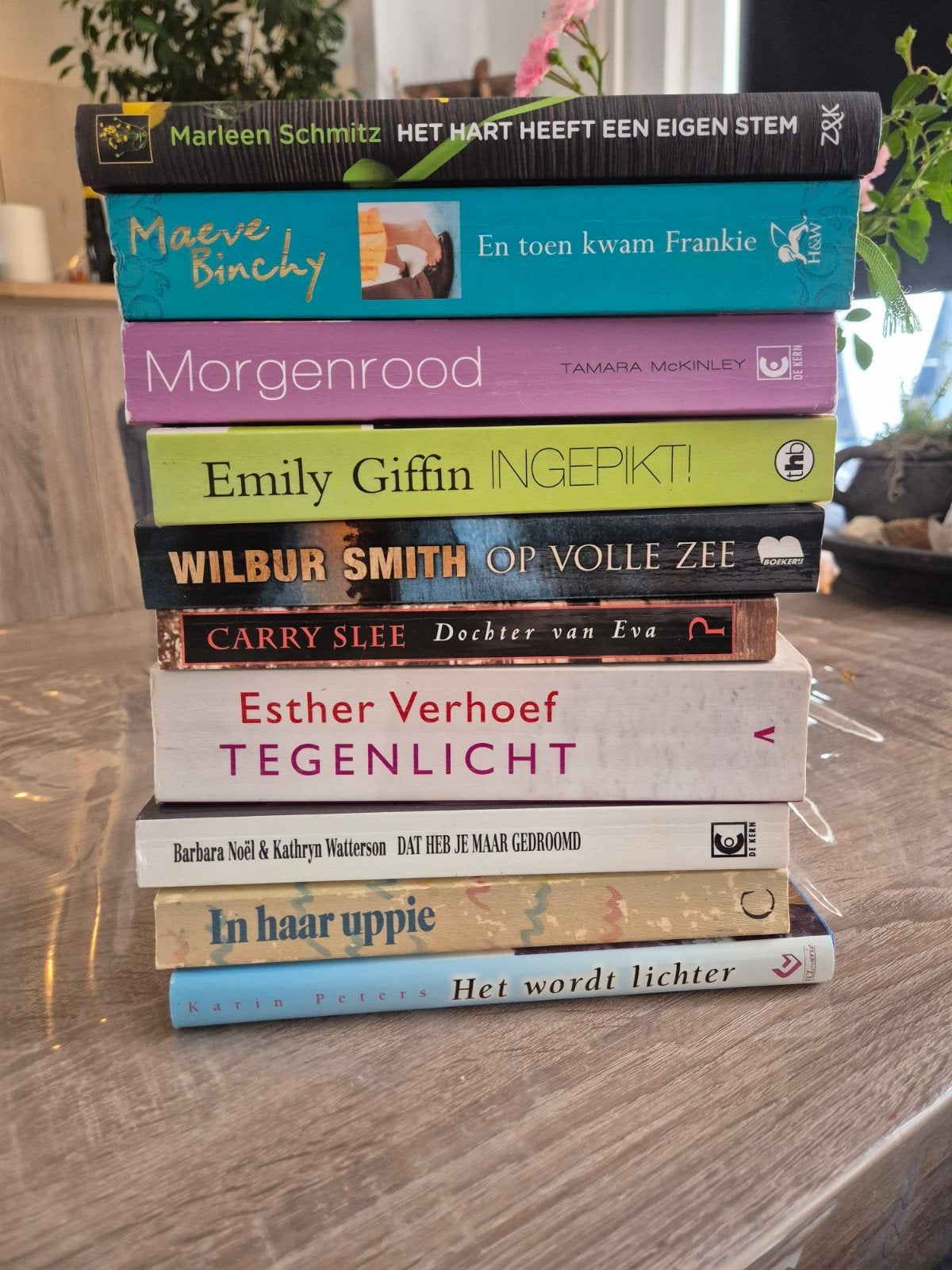 10 stuks boeken pakket Esther verhoef emily giffin carry ale, Ophalen of Verzenden, Gelezen