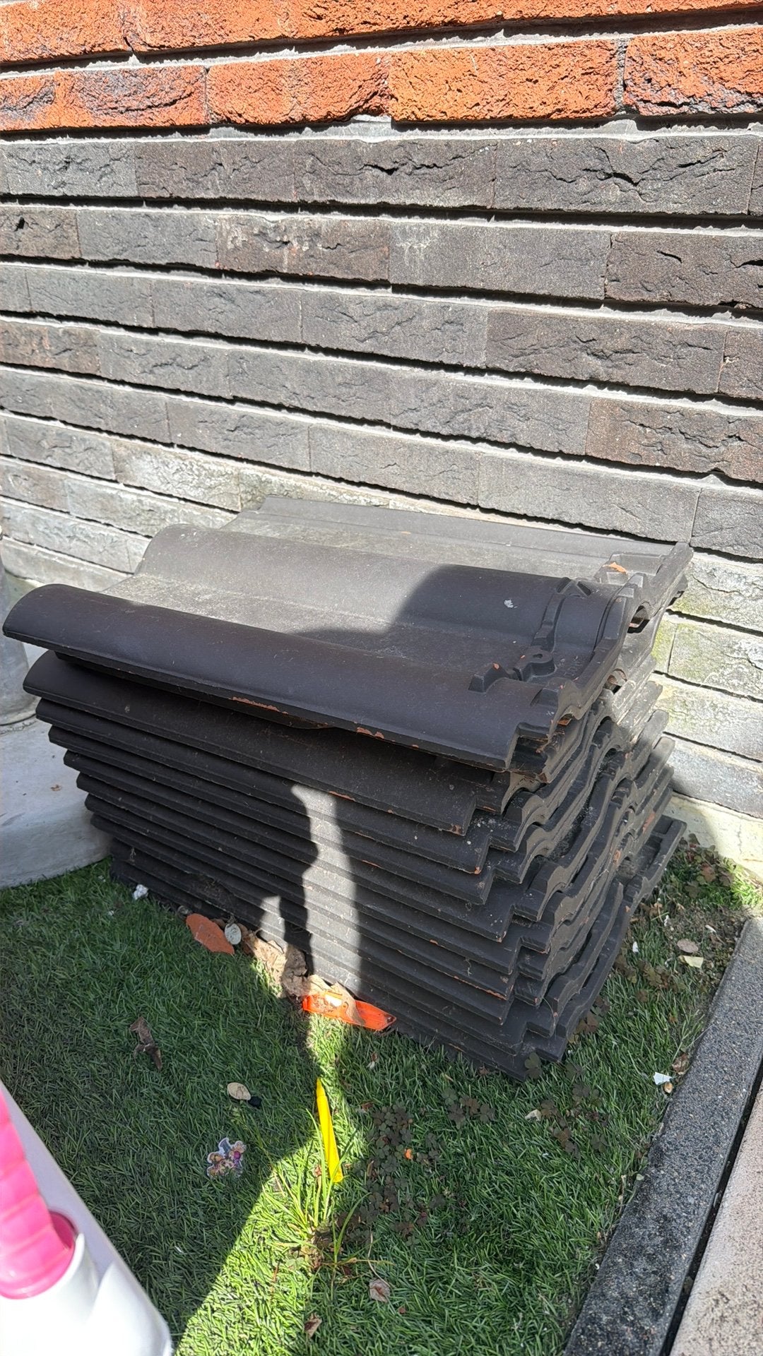Gratis dakpannen, Ophalen, Steen of Klei, Zo goed als nieuw, 15 m² of meer
