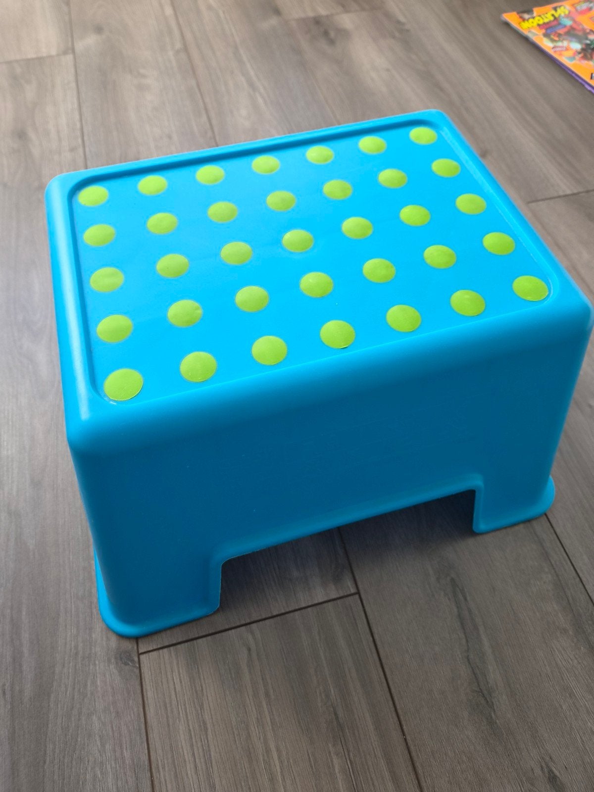 Blauw opstapje met antislip stippen, Ophalen, Gebruikt, Kunststof