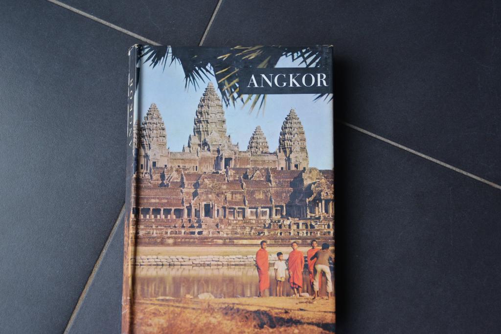 Artis- plaatjesboek: Angkor., Boeken, Ophalen of Verzenden, Zo goed als nieuw, Artis, Plaatjesalbum