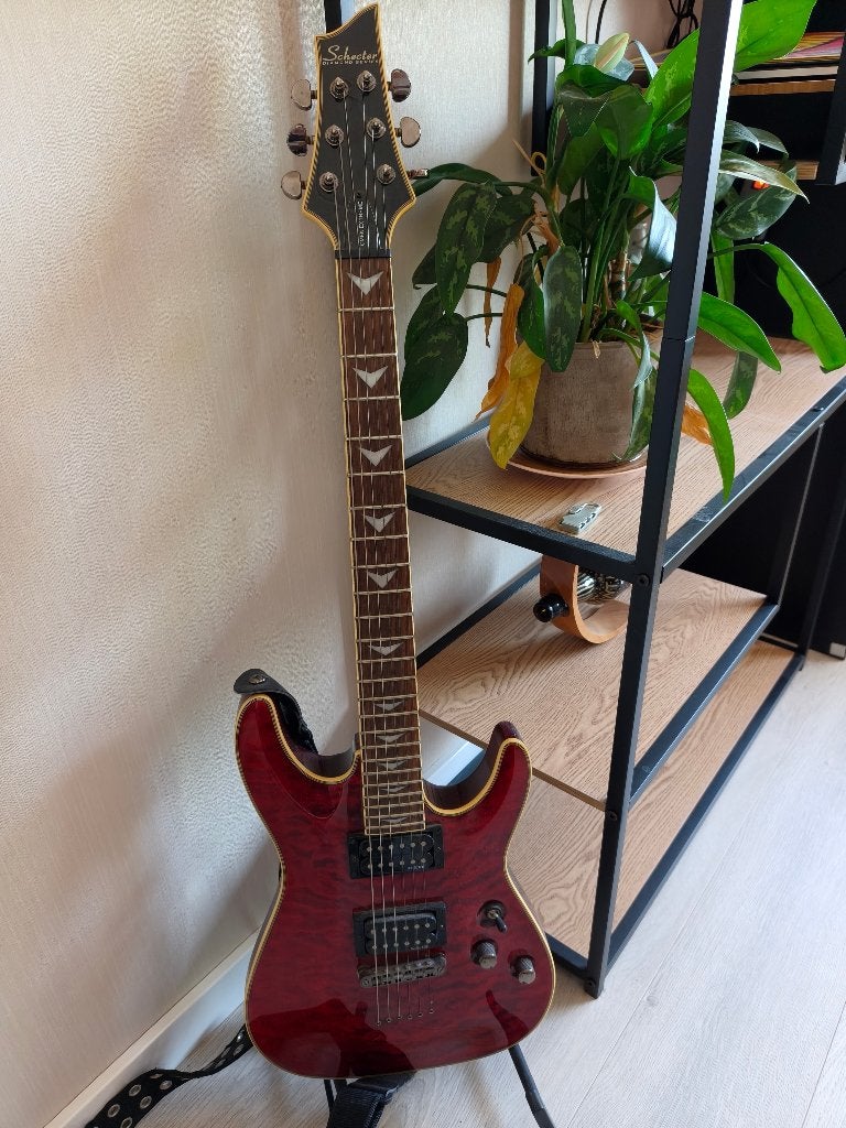 Schecter Omen Extreme-6 (Black Cherry) Zeer goede staat!, Ophalen, Zo goed als nieuw, Solid body, Overige merken