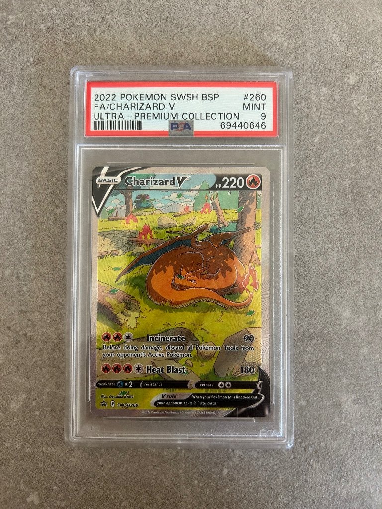 Pokemon kaart Charizard V PSA 9, Tickets en Kaartjes, Eén persoon