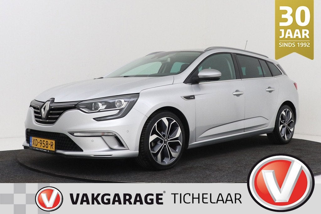Renault Mégane Estate 1.2 TCe GT-Line | 29.000 KM! | Camera, Voorwielaandrijving, 4 cilinders, Leder en Stof, 132 pk