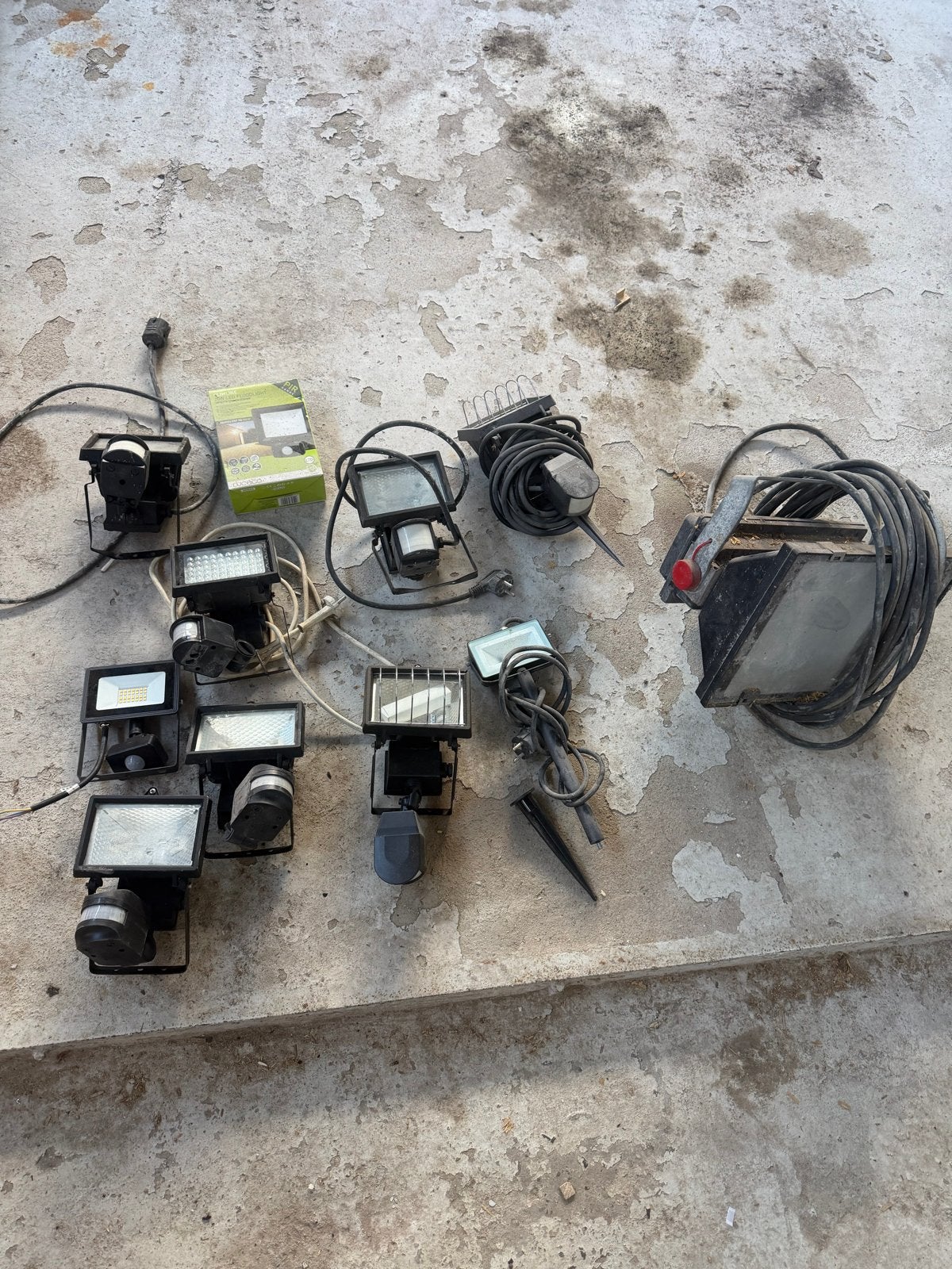11 Buitenlampen, groot en klein, deels nieuw, Tuin en Terras, Ophalen, Overige materialen, Bewegingssensor, Gebruikt