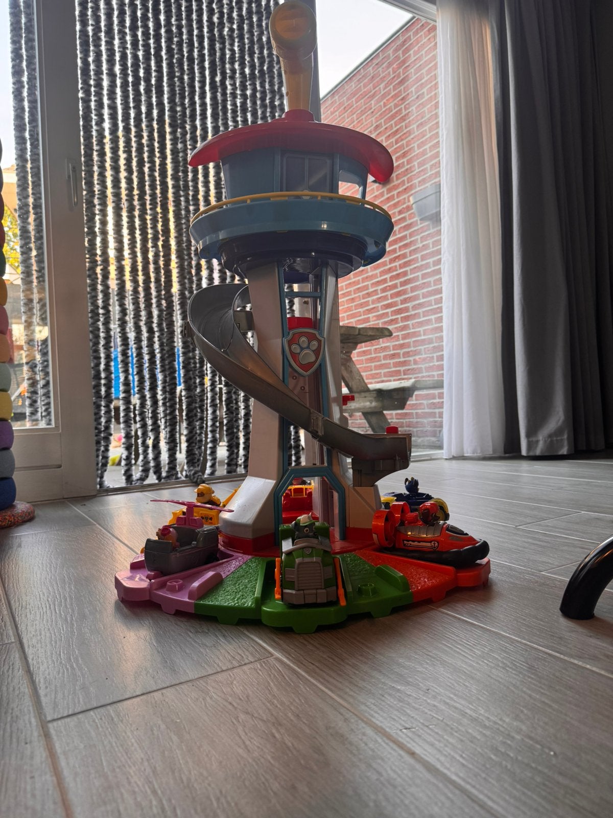 Paw patrol toren met alle autos en figuren, Ophalen, Gebruikt