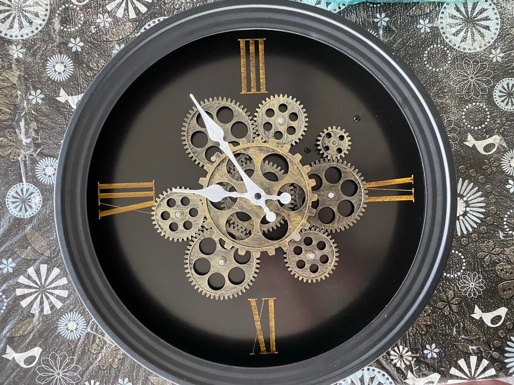 Industriële Wandklok  met Tandwielen - Zwart/Goud, Ophalen of Verzenden, Gebruikt, Analoog, Wandklok