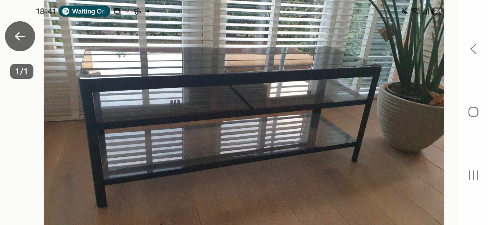 Zwart tv meubel met glazen planken, Ophalen, Hout, Broedkooi of Kweekkooi