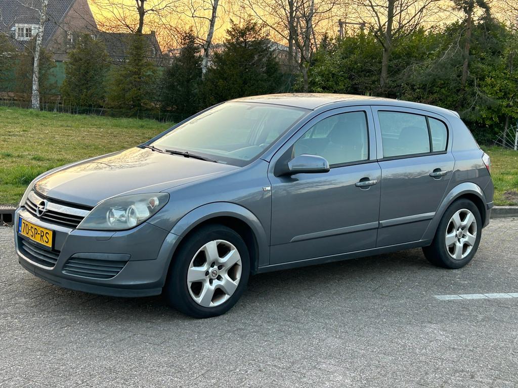 Opel Astra 1.6 Edition 2006 Airco! Carplay! Cruise control!, Auto's, Gebruikt, 4 cilinders, 1165 kg, Origineel Nederlands