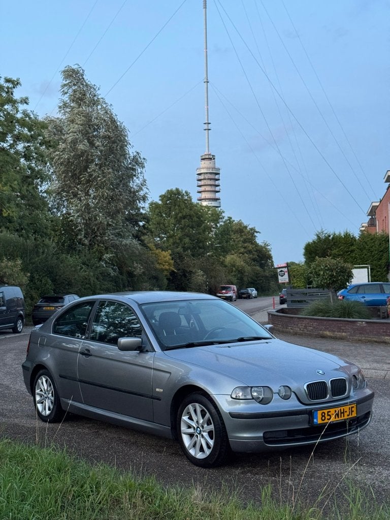 BMW 316ti bj. 2003 Compact Aut. Airco Cruise, APK verlopen, Auto's, BMW, 4 cilinders, 1796 cc, 115 pk, Particulier
