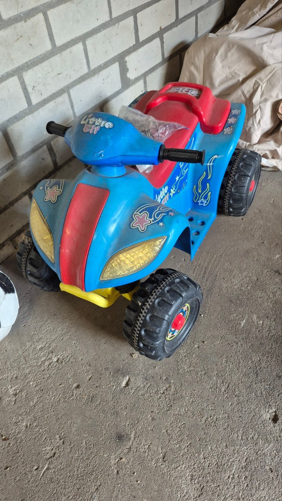 Mini elektrische quad met oplader - 60x40x40 cm, Ophalen, Gebruikt