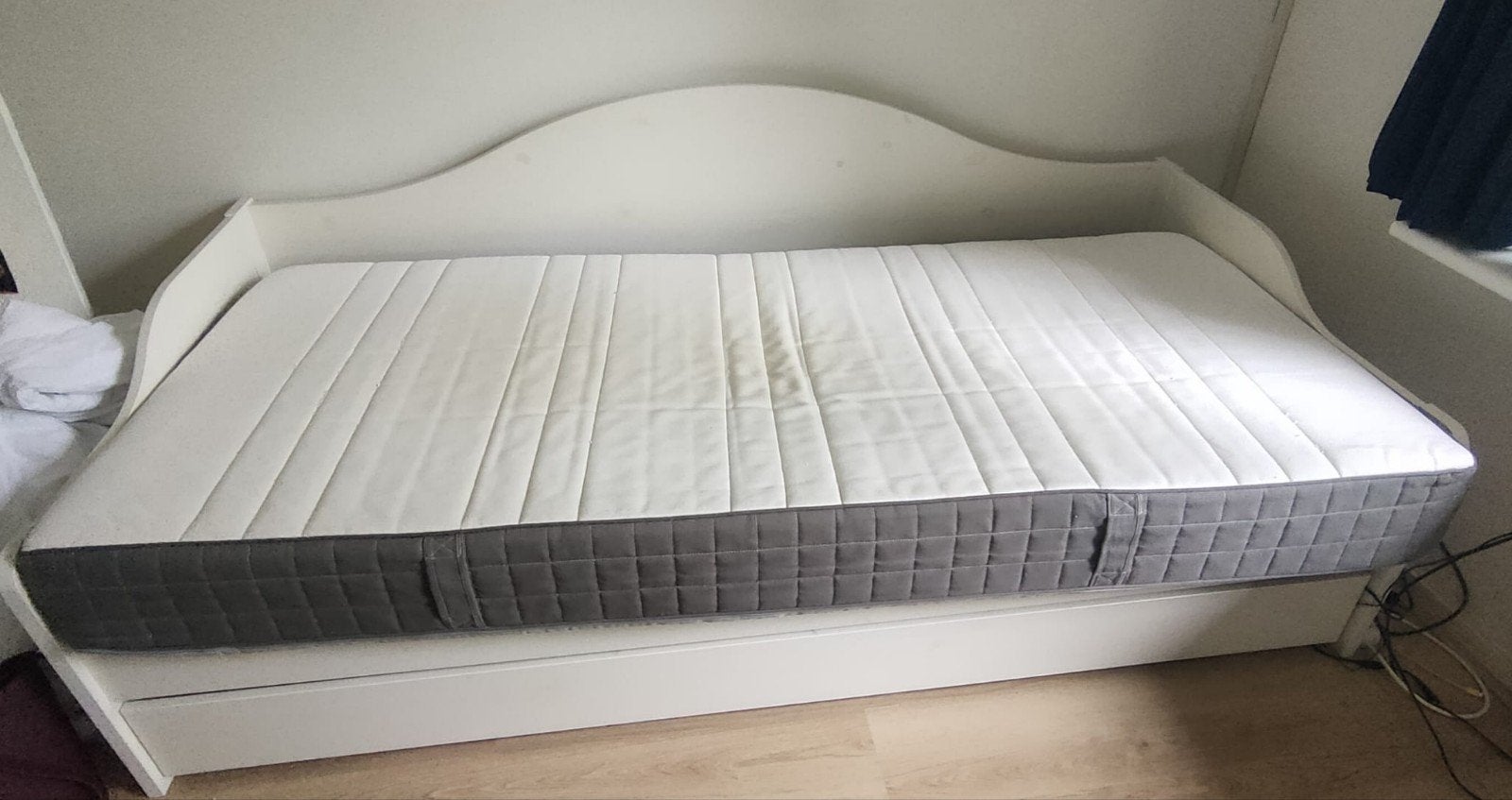 Wit eenpersoonsbed met uitschuifbare lade, Ophalen, Gebruikt, 90 cm, Eenpersoons