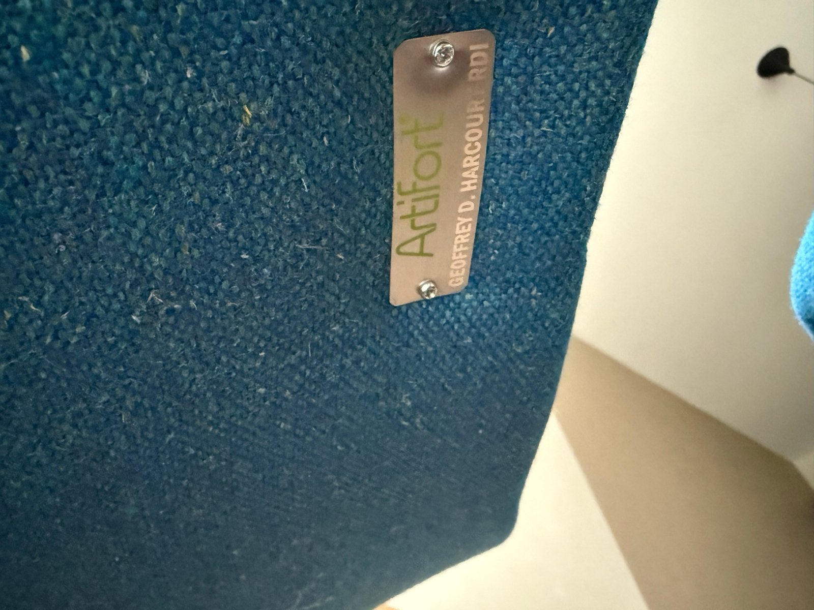 Artifort  fauteuil met poef, Ophalen, Zo goed als nieuw, Stof, 75 tot 100 cm