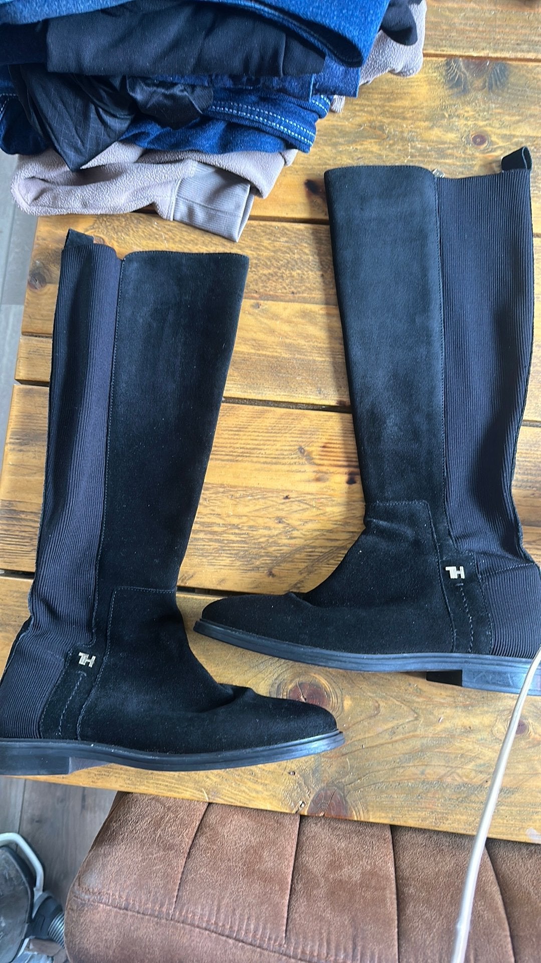 Tommy hilfiger laarzen maat 42, Kleding | Dames, Ophalen, Zo goed als nieuw, Zwart, Hoge laarzen