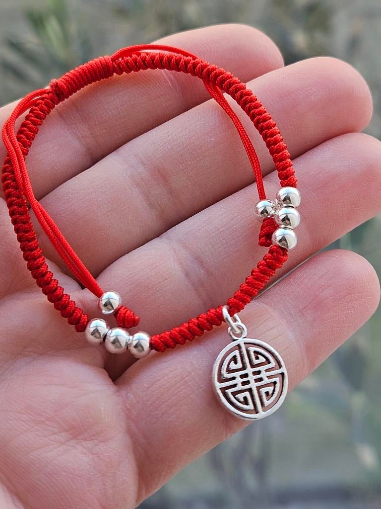 Rode gevlochten sterling zilver bedel armband, Nieuw, Ophalen of Verzenden, Met bedels of kralen, Rood