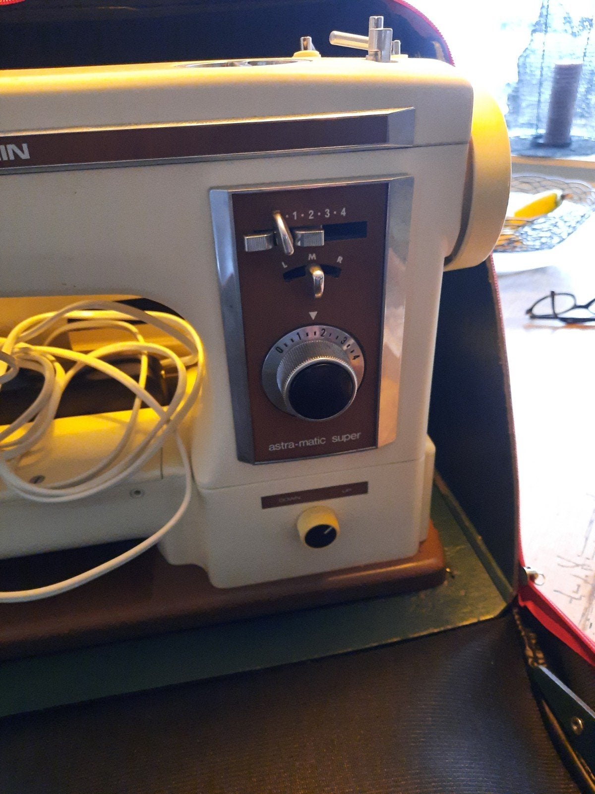 Lewenstein Astra-Matic Super Naaimachine met Pedaal, Ophalen, Gebruikt, Naaimachine, Lewenstein