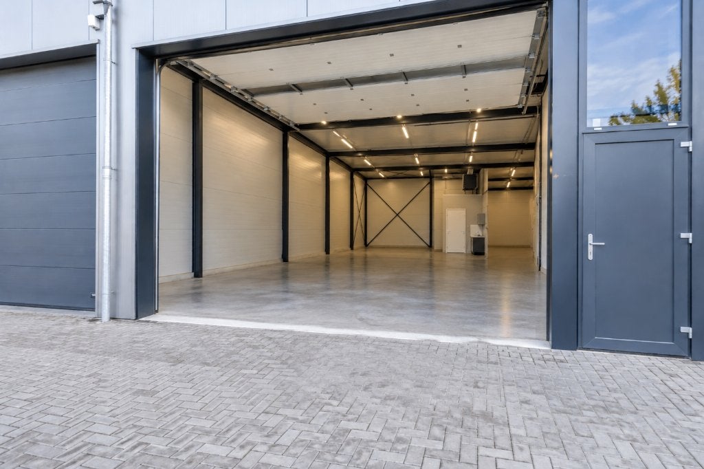 Opslagruimte / loods circa 70 m² te huur in Zaandam, Ophalen of Verzenden