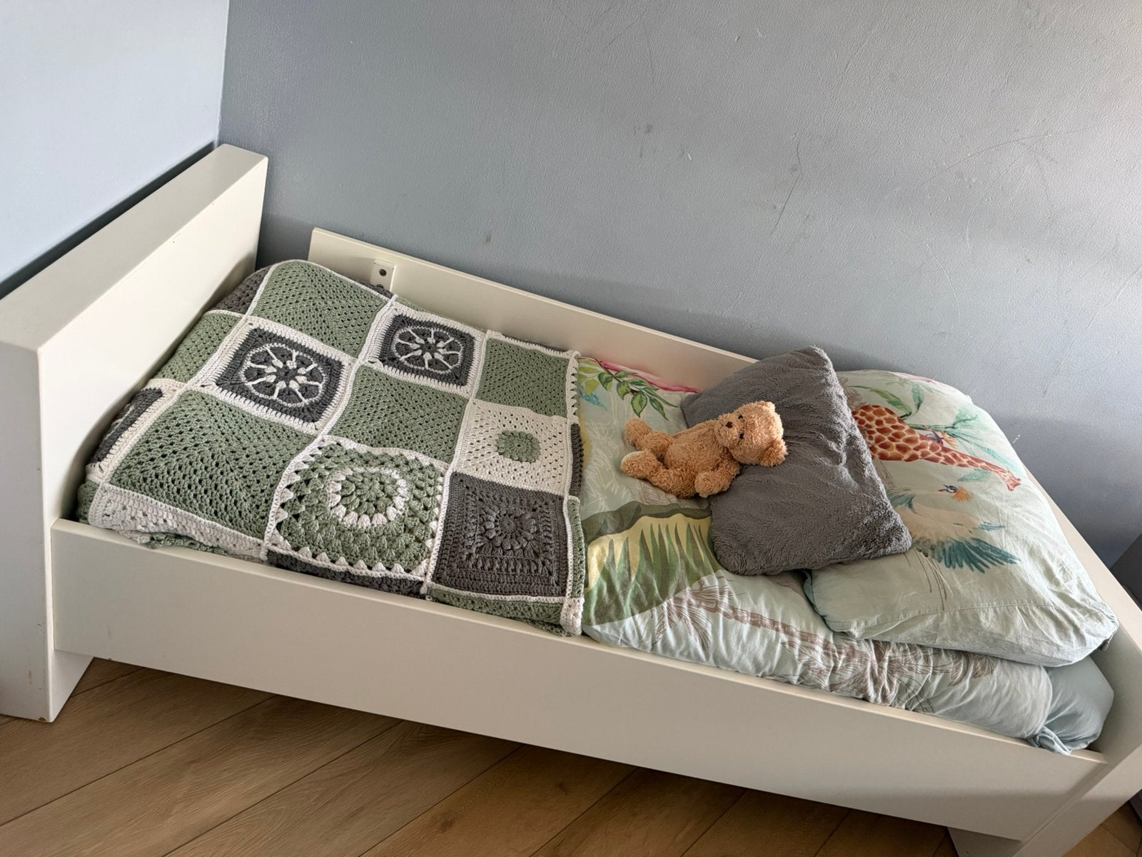 Peuterbed kidsmill alaska, Kinderen en Baby's, Ophalen, Zo goed als nieuw, 140 tot 160 cm, 70 tot 85 cm